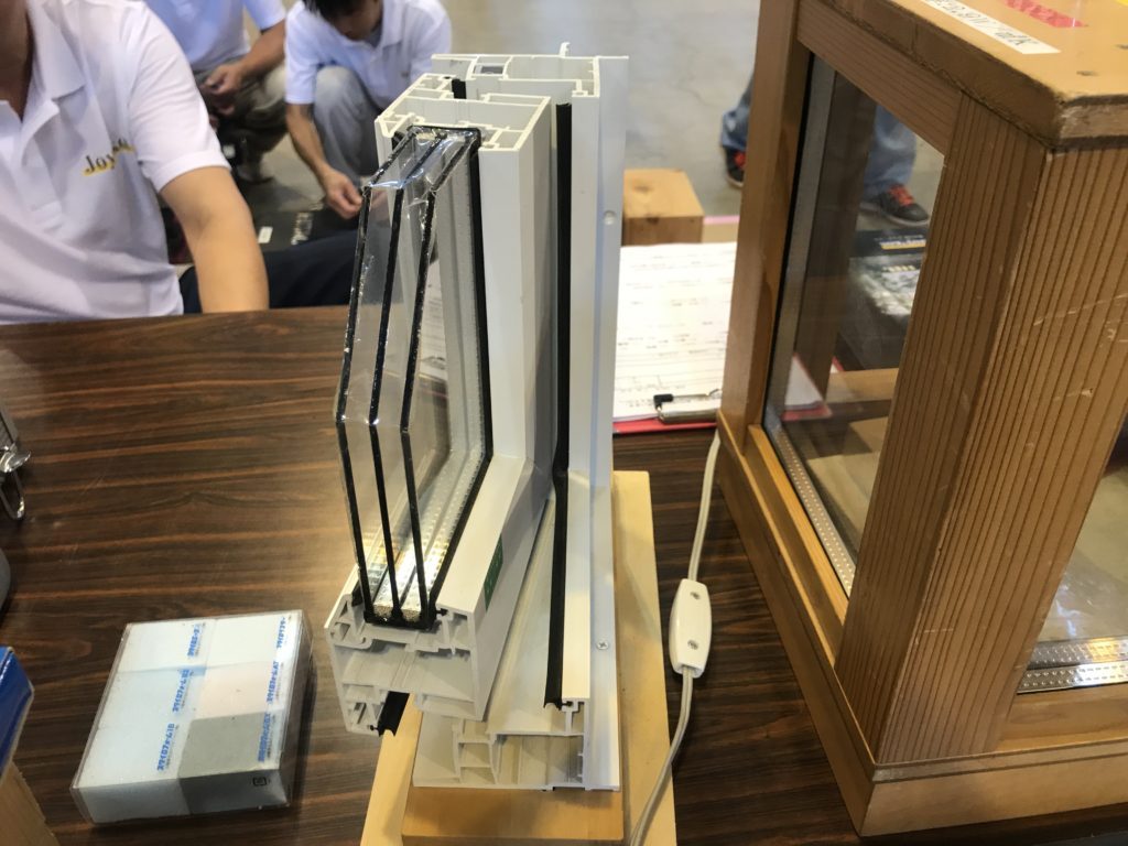 樹脂トリプルガラス